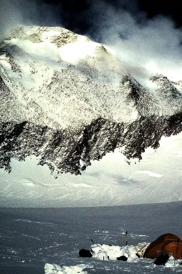 欧洲著名山峰_欧洲最著名的山叫什么山_欧洲著名的一座山