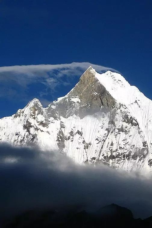 欧洲最著名的山叫什么山_欧洲著名的一座山_欧洲著名山峰